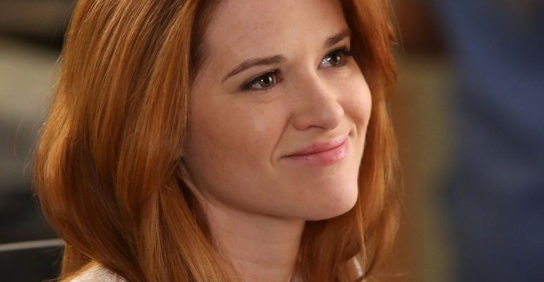 Sarah Drew aparece nos bastidores da 17ª temporada de “Grey’s Anatomy”