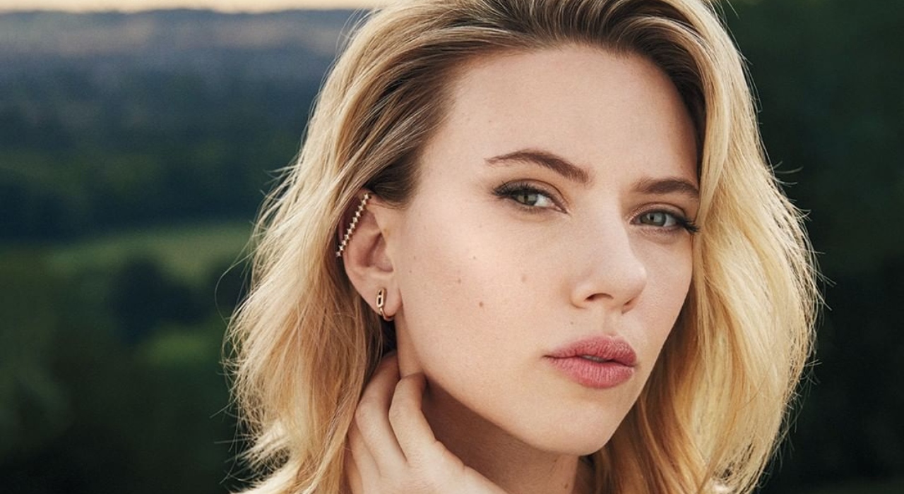 Scarlett Johansson afirma que trabalharia com Woody Allen novamente e acredita em sua inocência