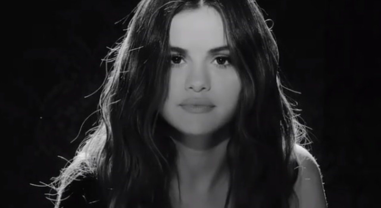 Selena Gomez garante que espera para o novo álbum valerá a pena: “Guardei o melhor para mais tarde”