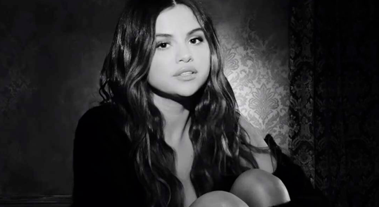 Selena Gomez se emociona em entrevista ao Spotify ao falar sobre os fãs