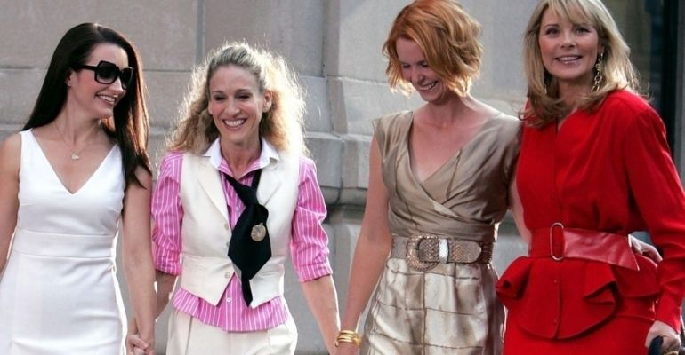 Sarah Jessica Parker comenta ausência de Kim Cattrall no revival de “Sex and the City”