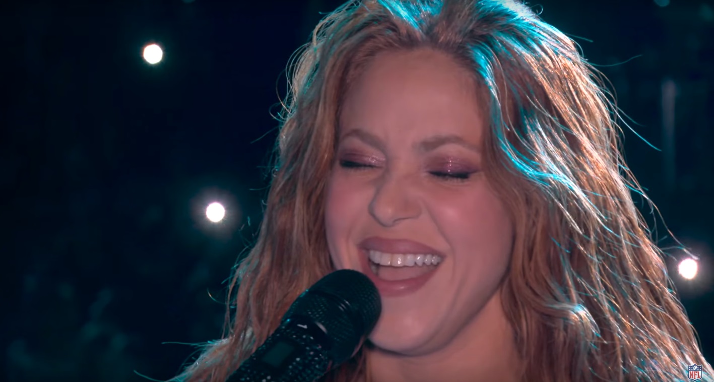 Após performance no Super Bowl, músicas de Shakira retornam ao Top 20 do iTunes