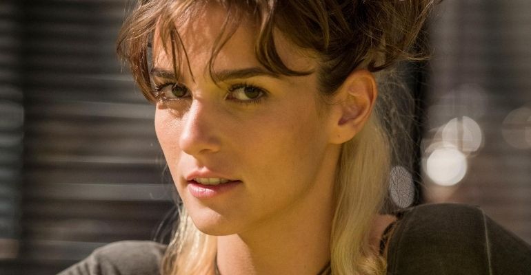 Totalmente Demais: Sofia acusa Lili de traição após flagrar a mãe beijando o ex-noivo dela, Rafael