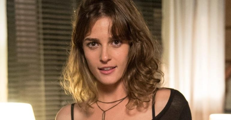 Totalmente Demais: Sofia dopa a família e tenta roubar o cofre da mansão dos pais
