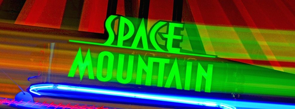 Disney+ irá produzir filme inspirado na montanha-russa Space Mountain