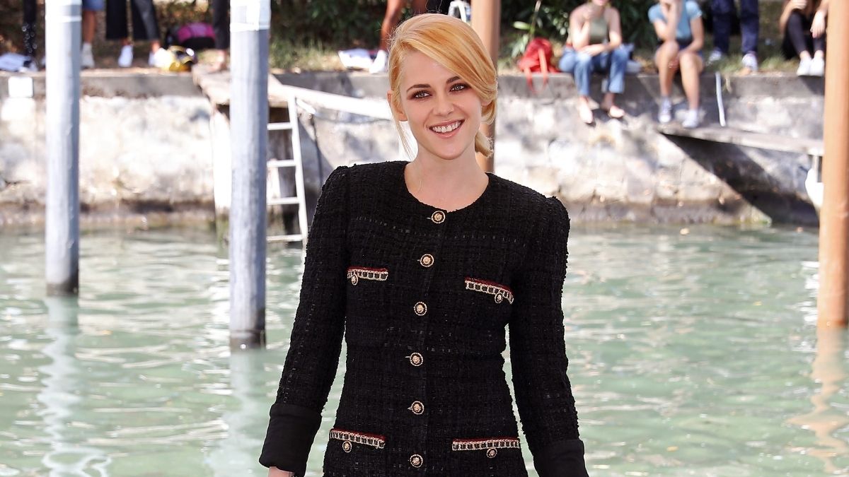 Kristen Stewart fala sobre “Spencer” no Festival de Veneza: “Eu experimentei um alto nível da fama”; confira