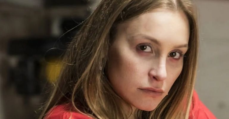 Carla Diaz deixa o lado meigo de lado em novo trailer de filmes sobre Suzane von Richthofen