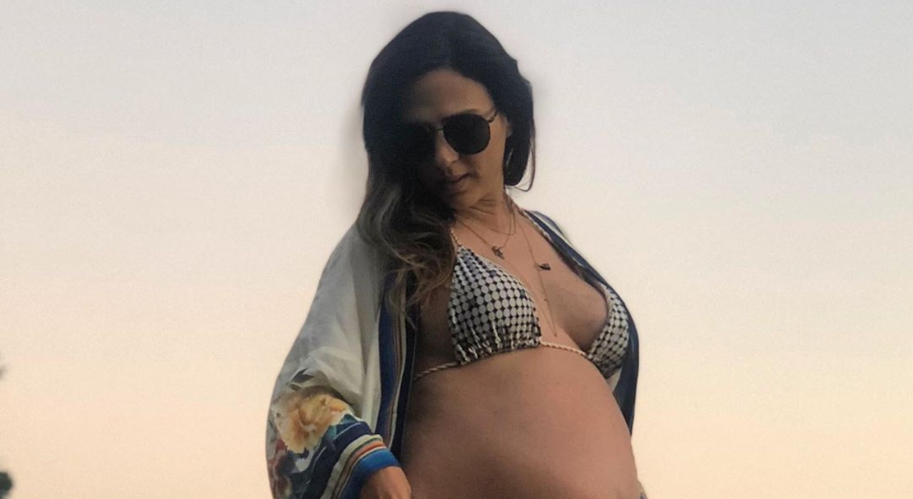 Na reta final da gravidez, Tatá Werneck compartilha foto ao lado de Rafa Vitti