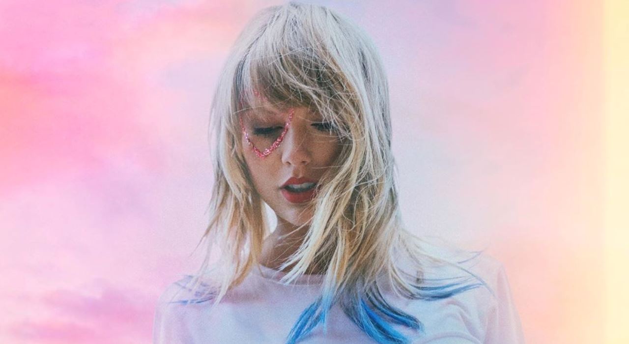 Lover, de Taylor Swift, ainda nem foi lançado e já tem quase um milhão de cópias vendidas
