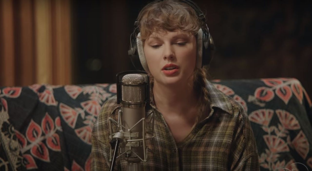 Taylor Swift lançará filme sobre o álbum “Folklore” no Disney+