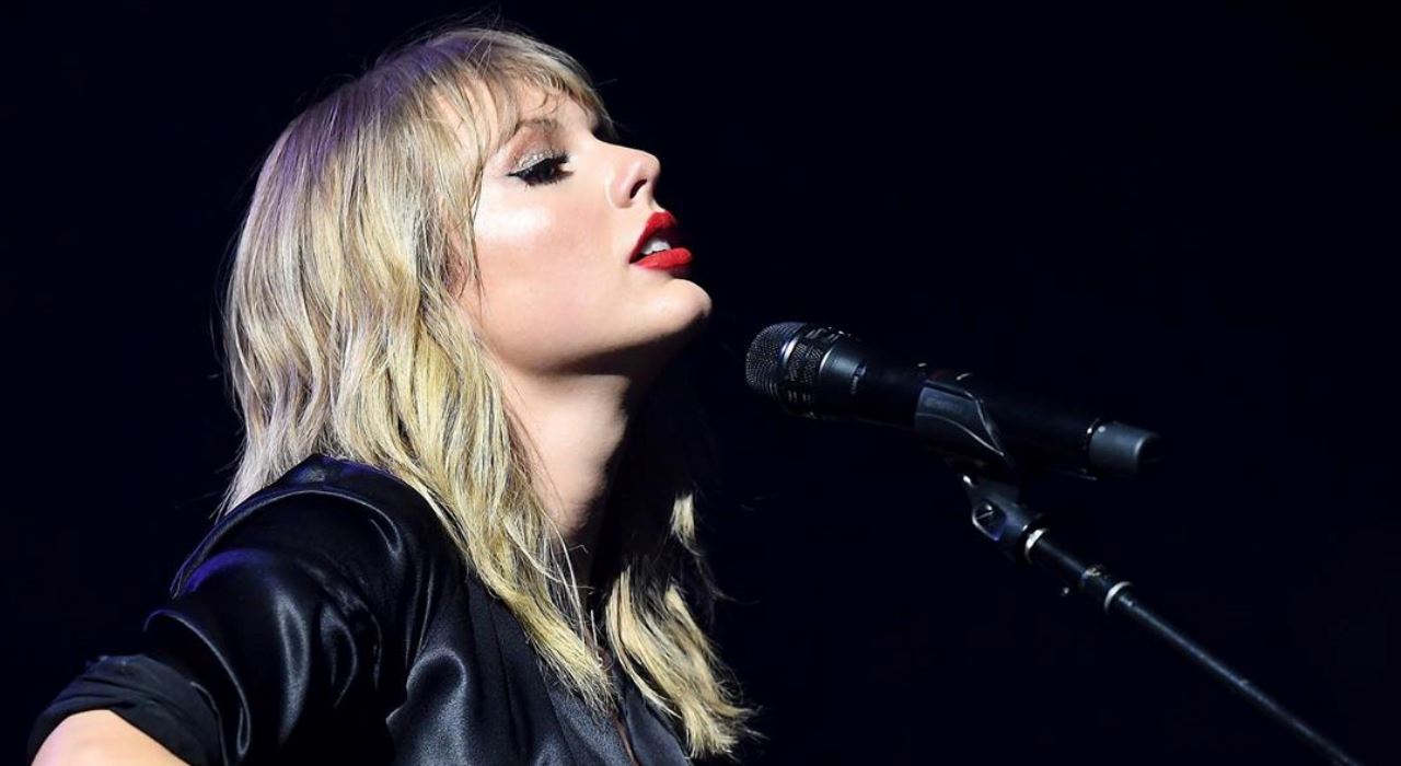 Taylor Swift lançará versão ao vivo de The Man gravada em Paris