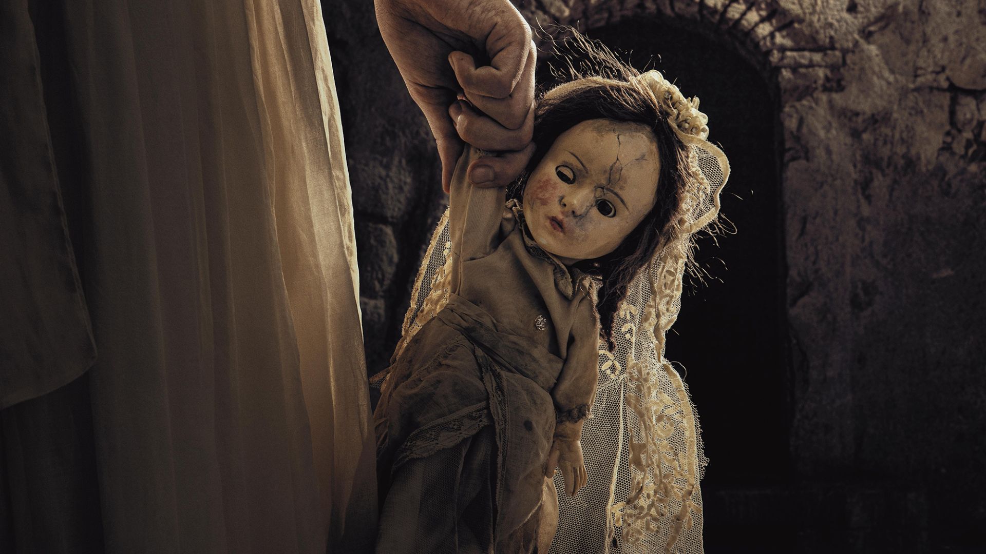 “A Primeira Comunhão: Terror ganha trailer e cartaz oficial; confira
