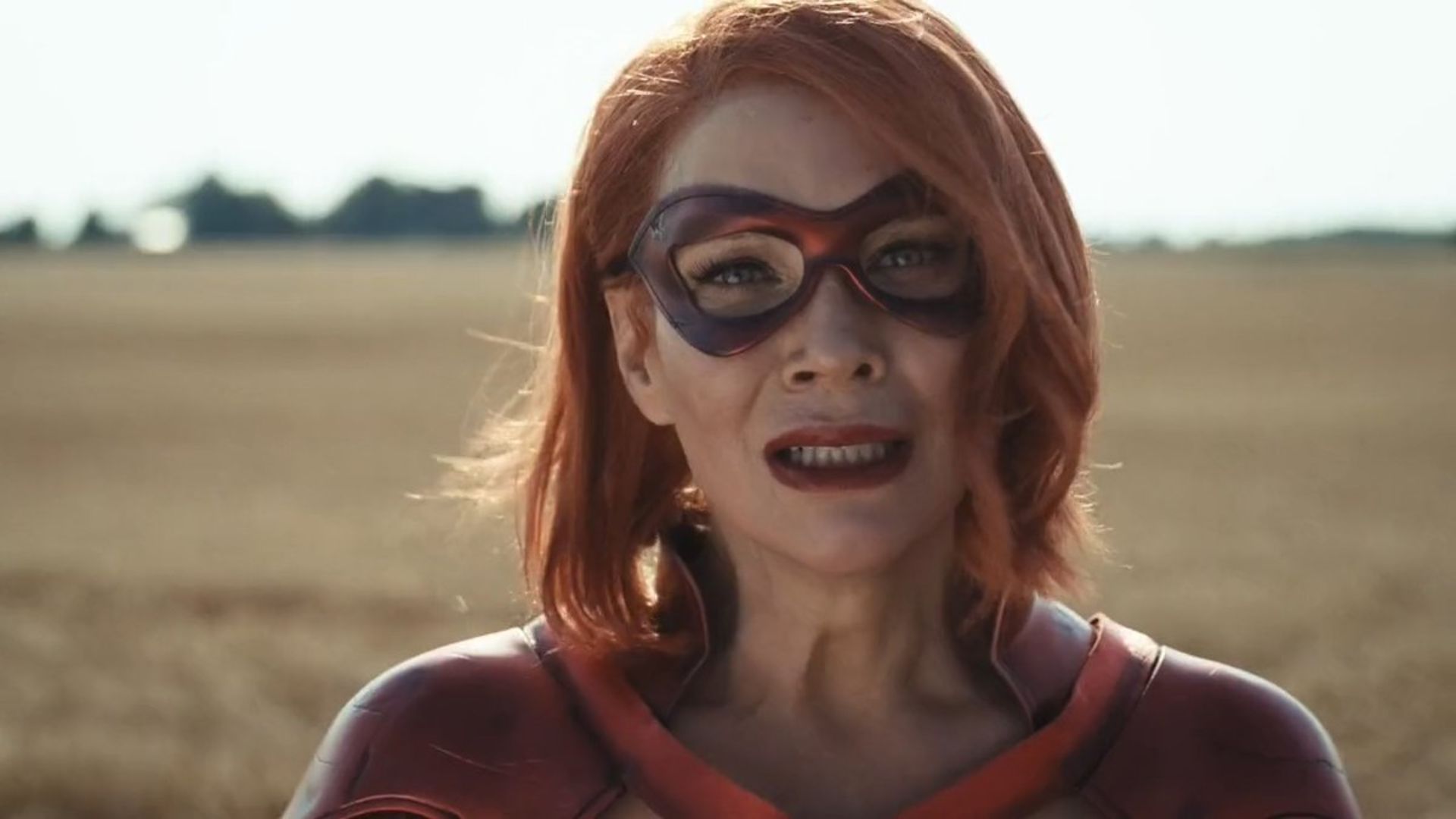 “The Boys” lança clipe de “Chimps Don’t Cry”, com Condessa Escarlate