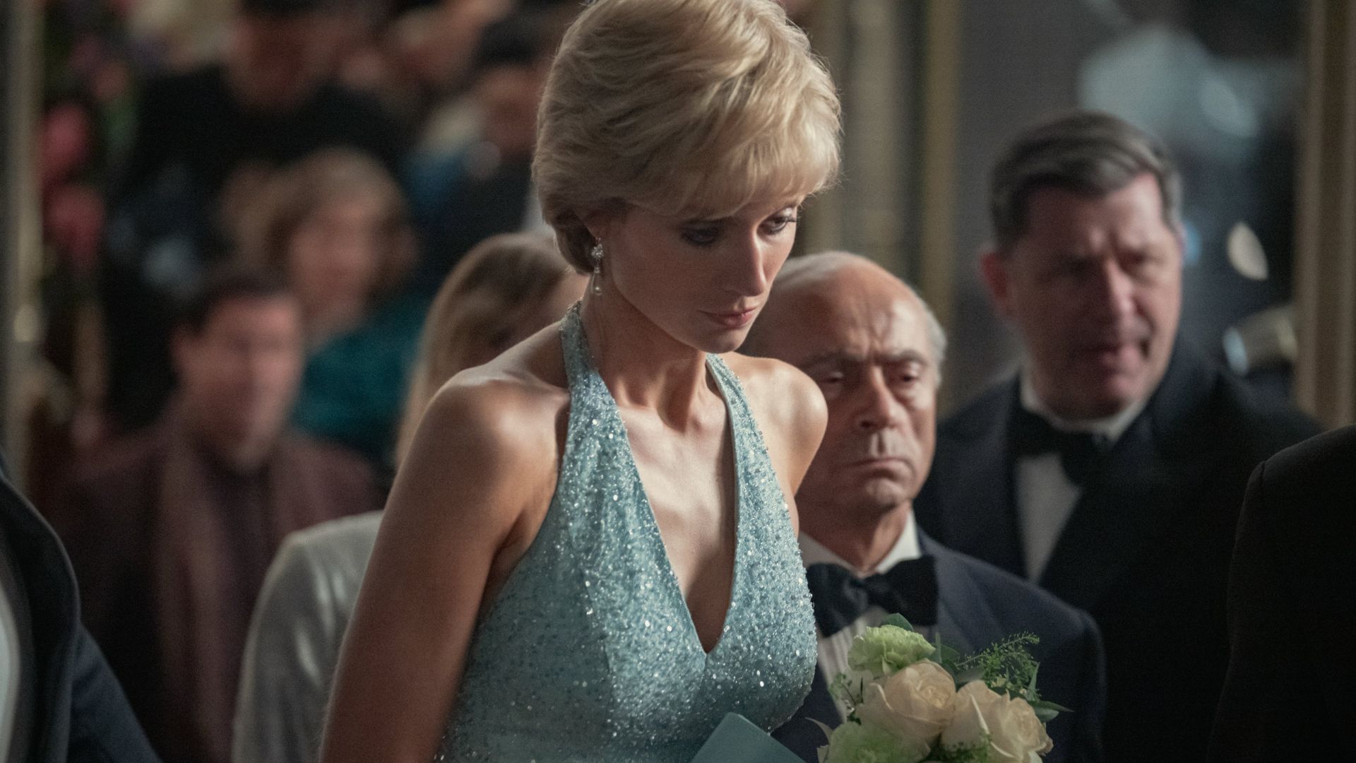 “The Crown”: Princesa Diana e rainha Elizabeth 2ª surgem em fotos da 5ª temporada; confira