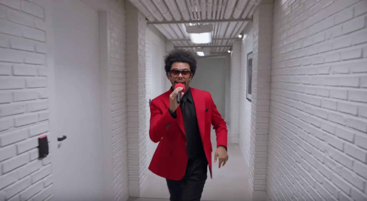 The Weeknd faz performance divertida em primeira apresentação ao vivo de Heartless; confira