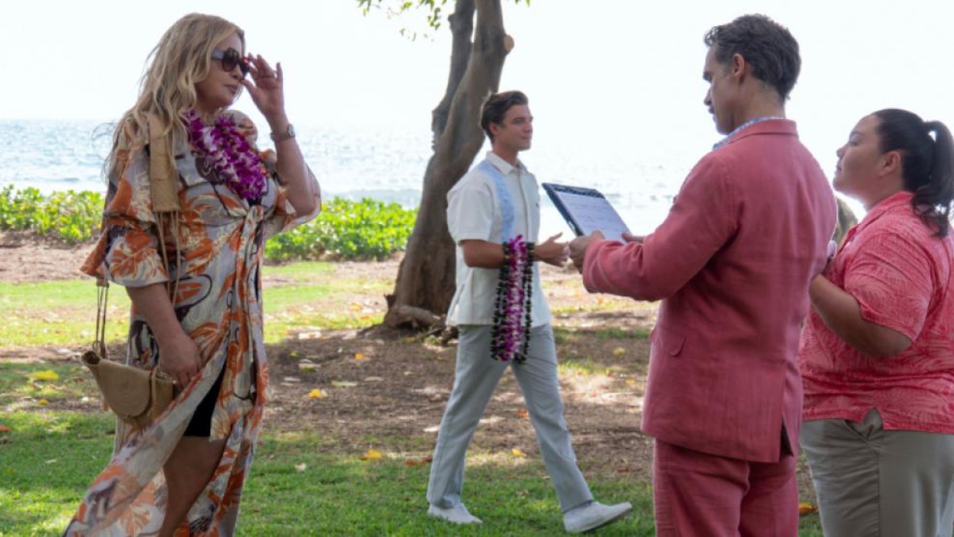 “The White Lotus”: 2ª temporada ganha trailer com clima de desconfiança entre os hóspedes do resort; assista