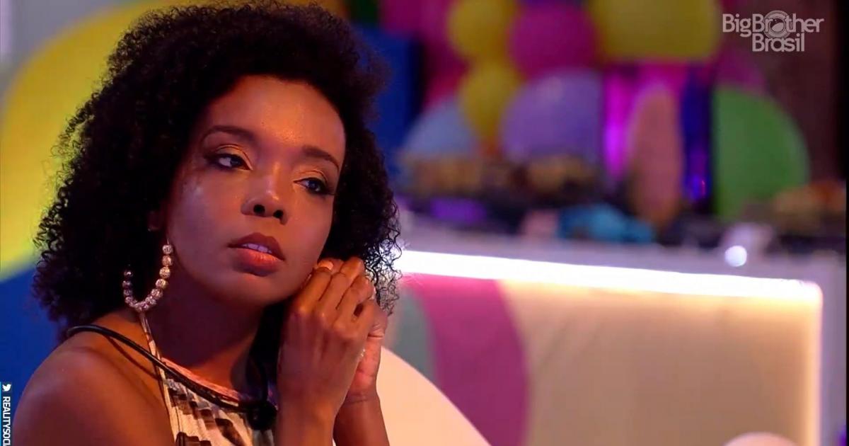 BBB20: Líder da semana, Thelma revela seu voto durante festa