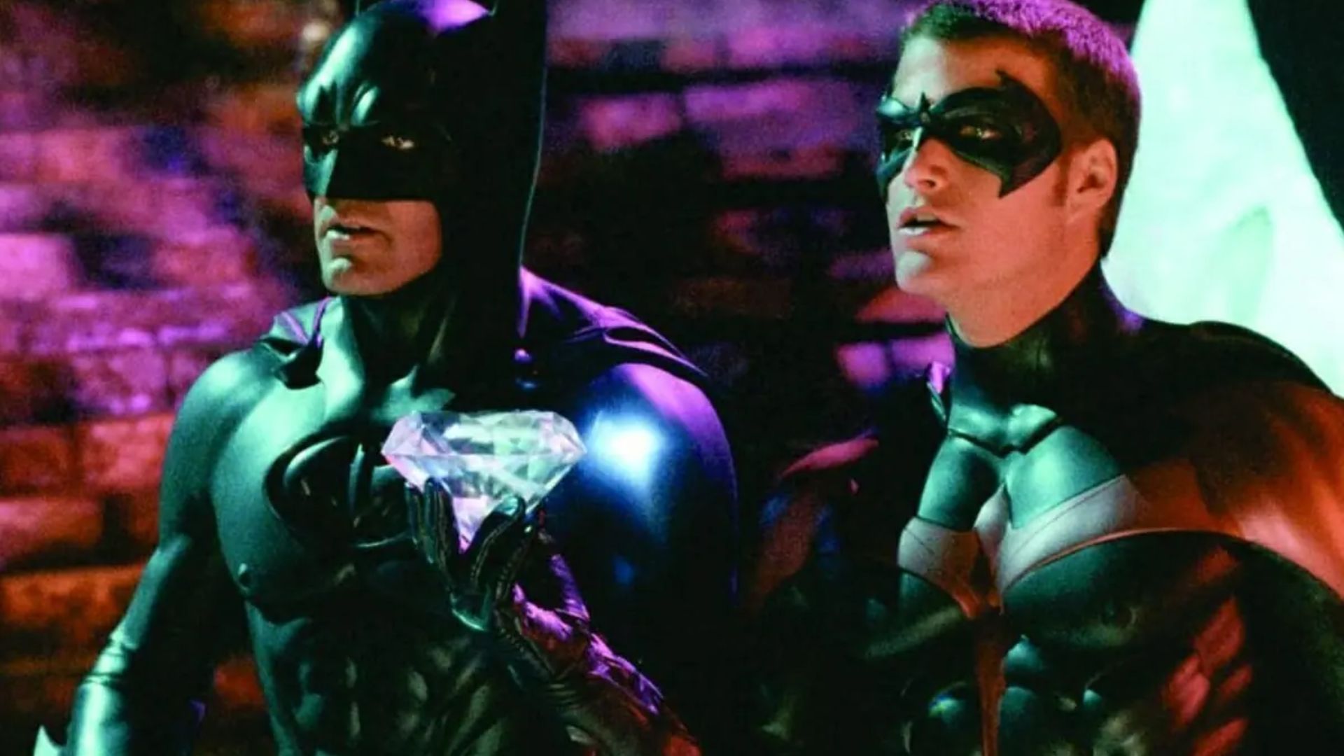 Tim Burton revela que deixou a franquia “Batman” por conta dos mamilos do personagem