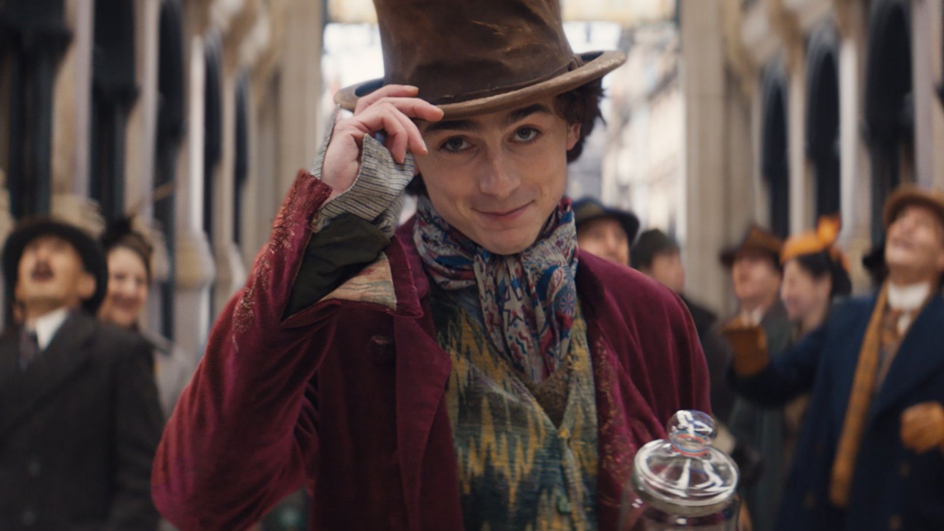 Timothée Chalamet encarna Willy Wonka em primeiro trailer do filme