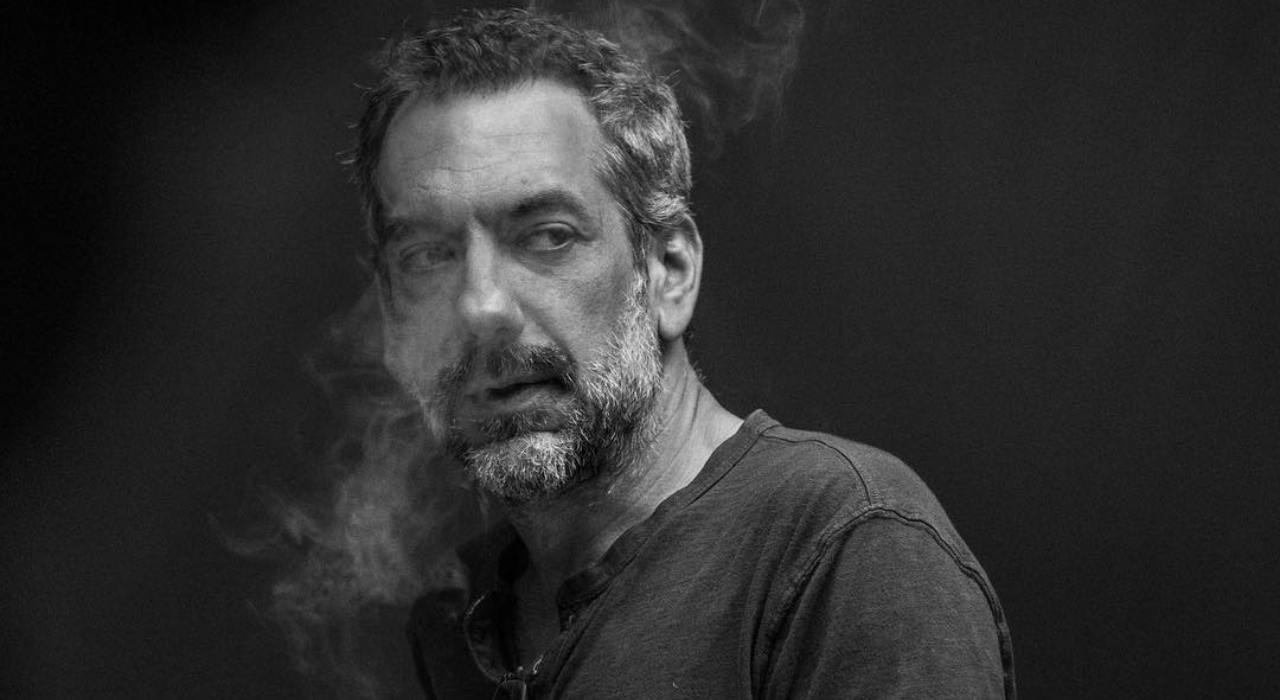 Diretor de Coringa diz que está irritado com pessoas que não viram o filme mas estão falando mal