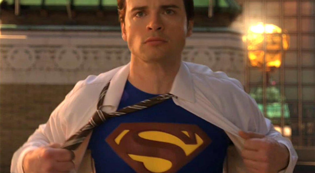 Tom Welling irá reprisar Clark Kent de Smallville em crossover de Arrow