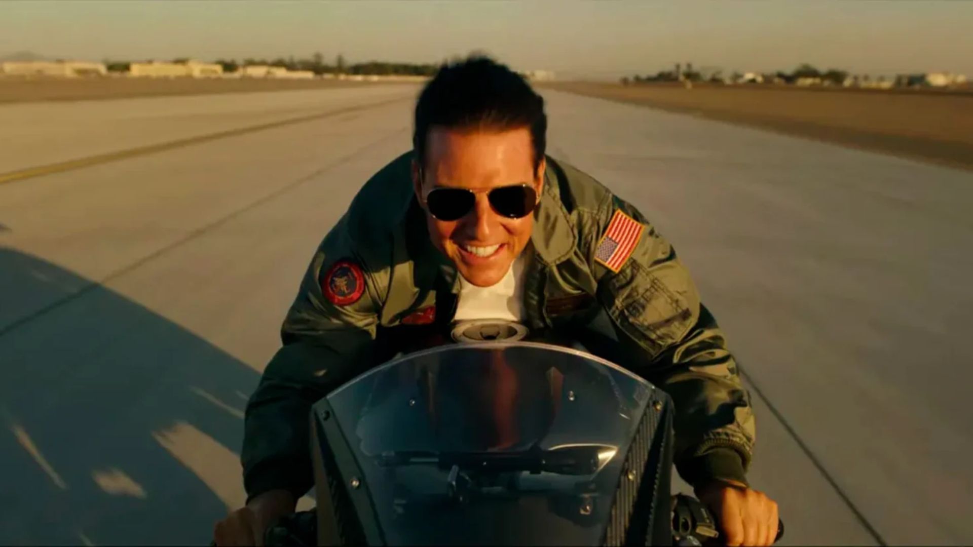 “Top Gun: Maverick” supera “Lightyear” e volta a liderar bilheteria brasileira