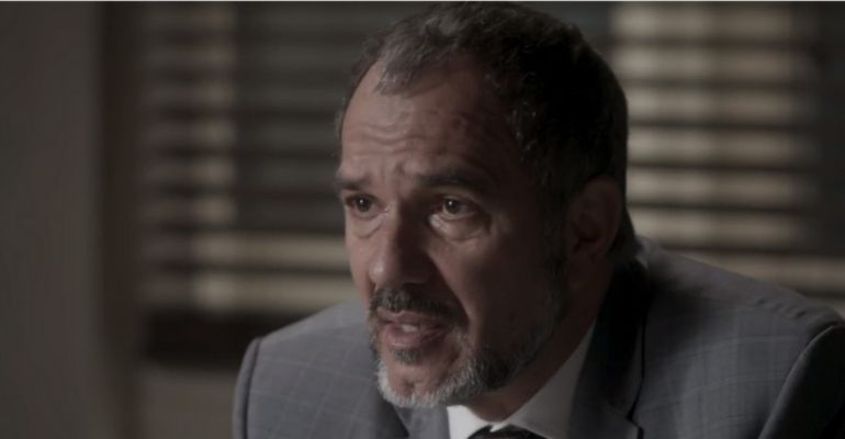 Totalmente Demais: Chantageado, Germano acaba preso