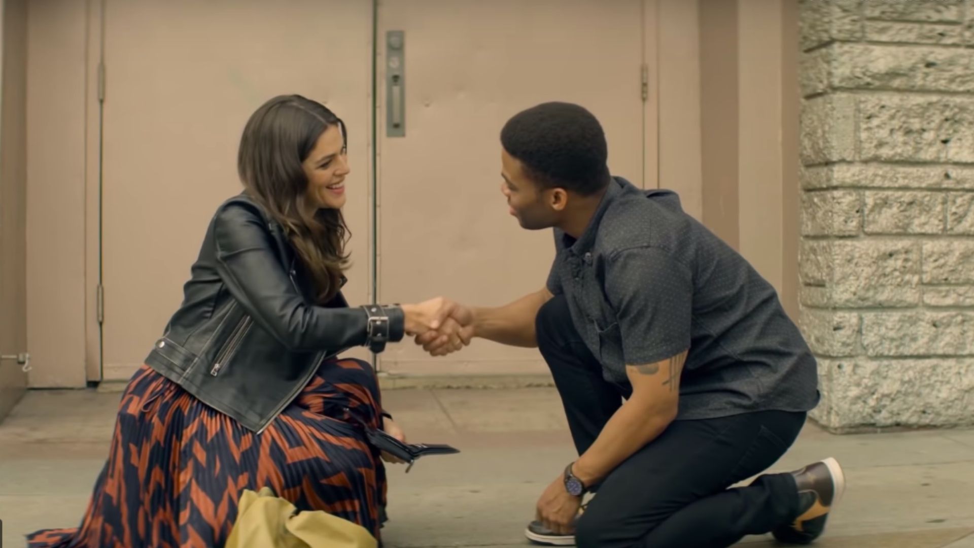 Trilha Sonora: Músicas e histórias de amor unem personagens em trailer da nova série da Netflix