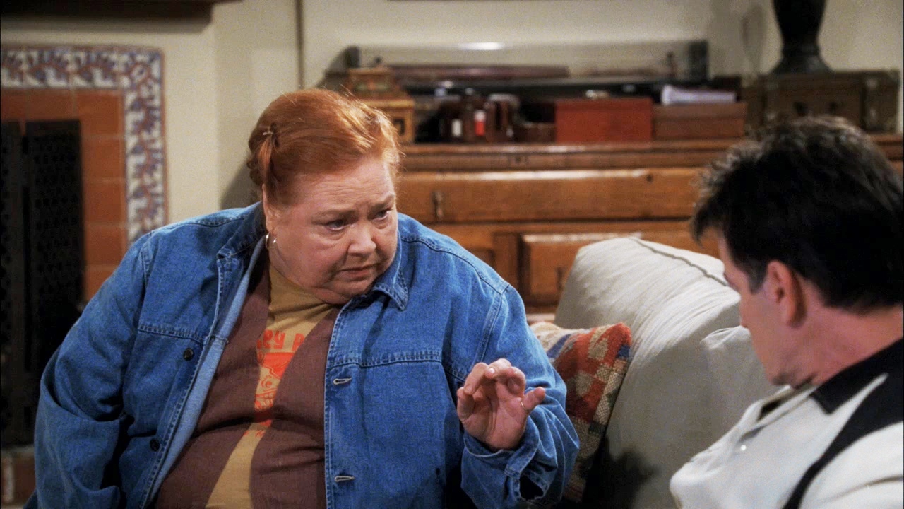 Atriz de Two and a Half Men quase morre devido a infecção renal