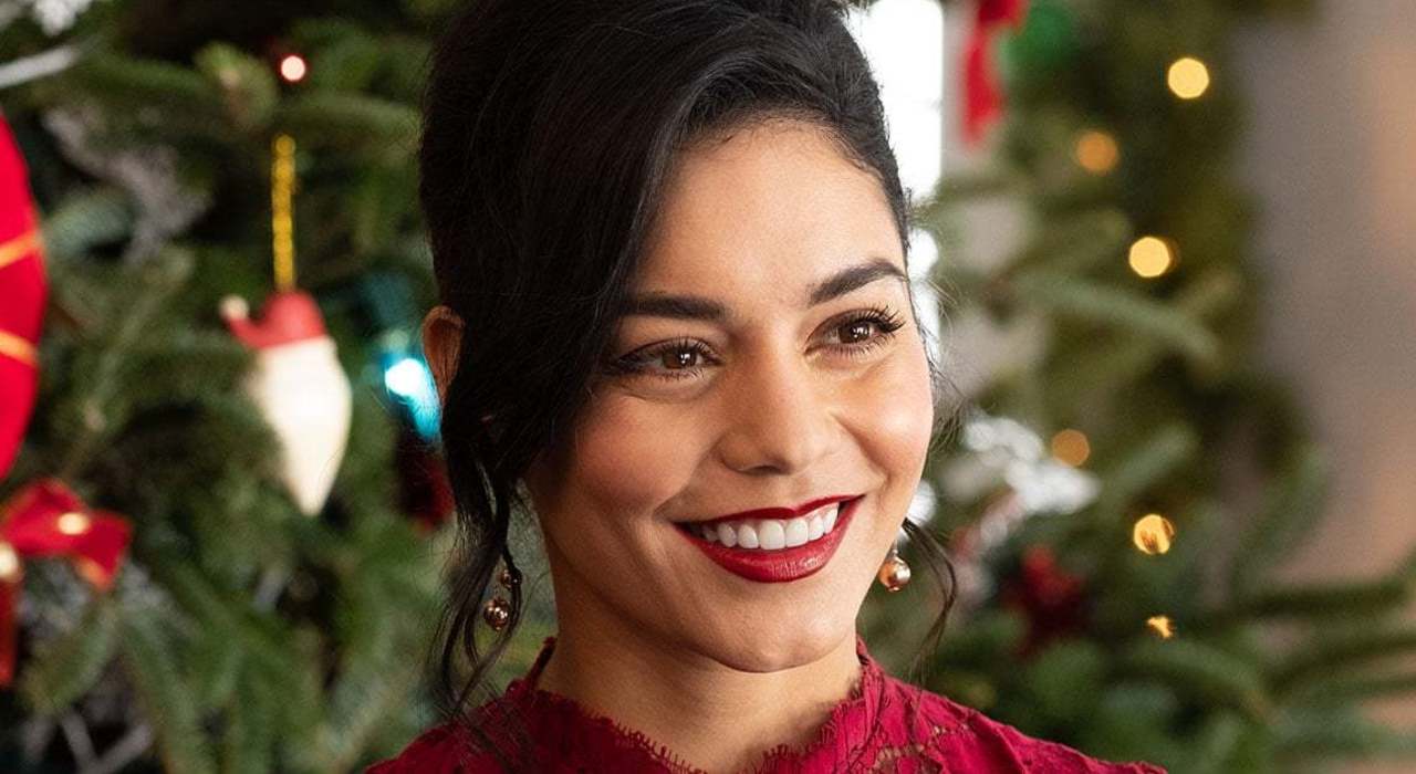 Vanessa Hudgens entra para time de artistas marcados pelo Natal; relembre quem são