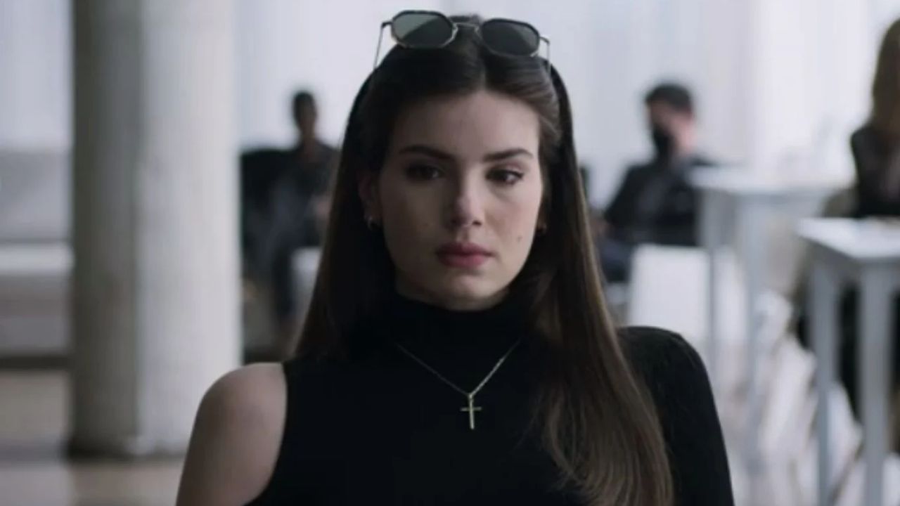 “Verdades Secretas 2”: Últimas cenas de Angel são gravadas por dublê em aeroporto
