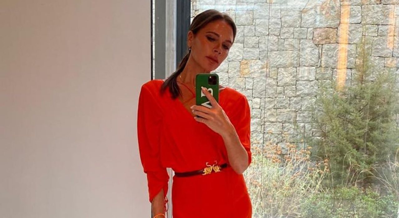 Victoria Beckham  compartilha nudez no Instagram e gera debate: “É permitido?”