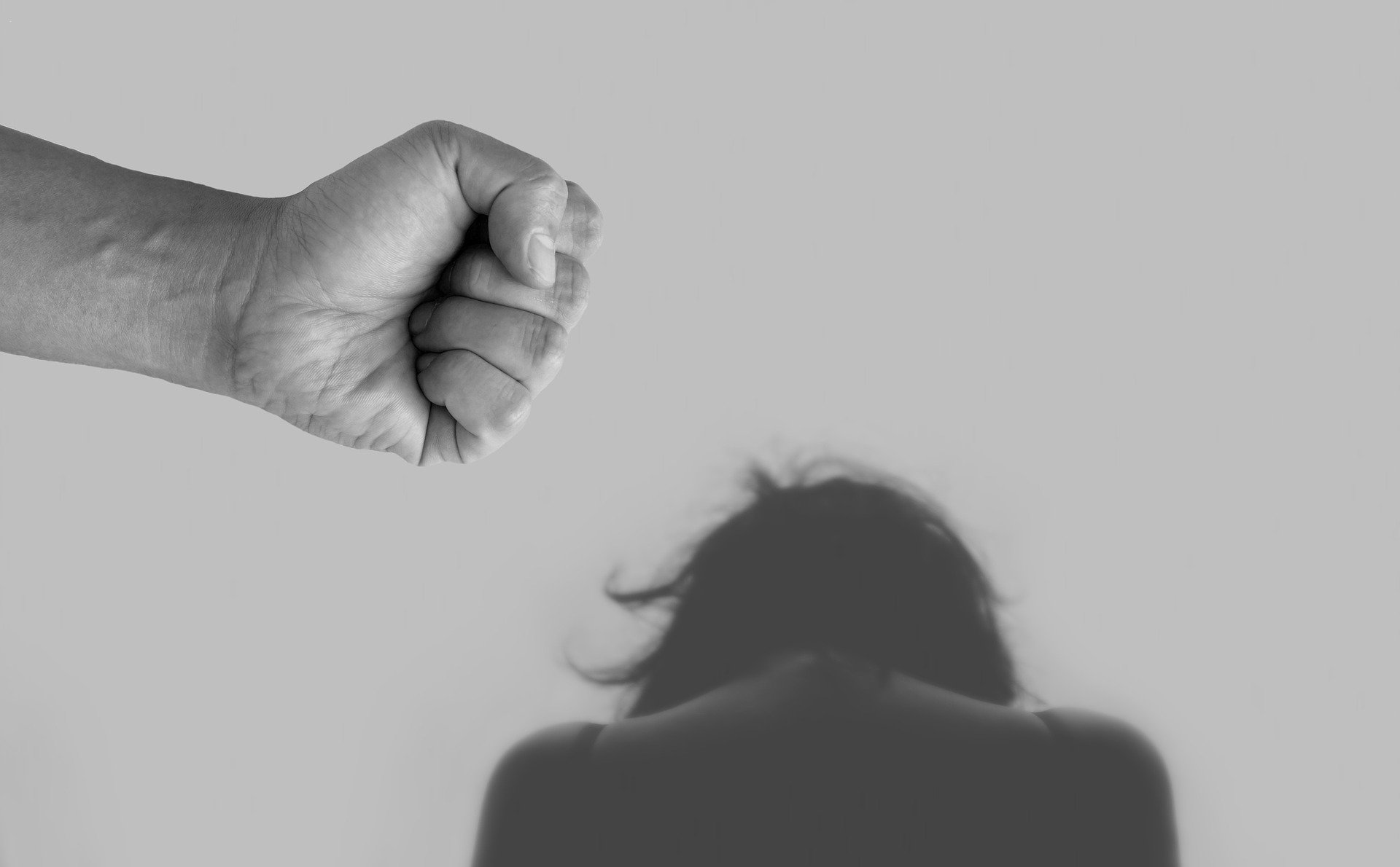 Loja disponibiliza opção de denunciar violência contra a mulher em aplicativo