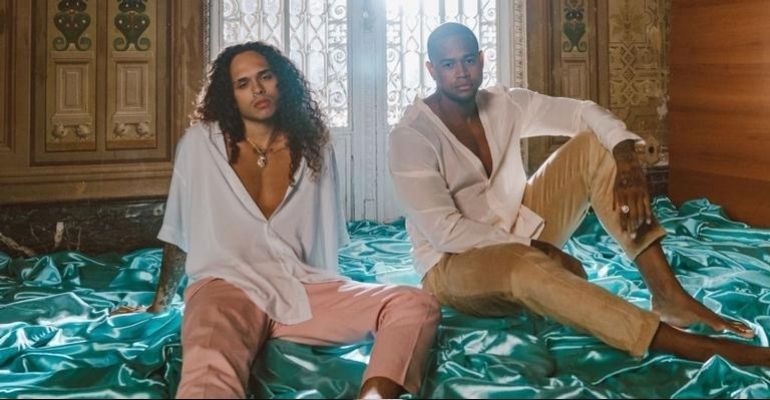 Em “SAMU”, Léo Santana e Vitão cantam sobre romance do cantor com Luísa Sonza; assista ao clipe