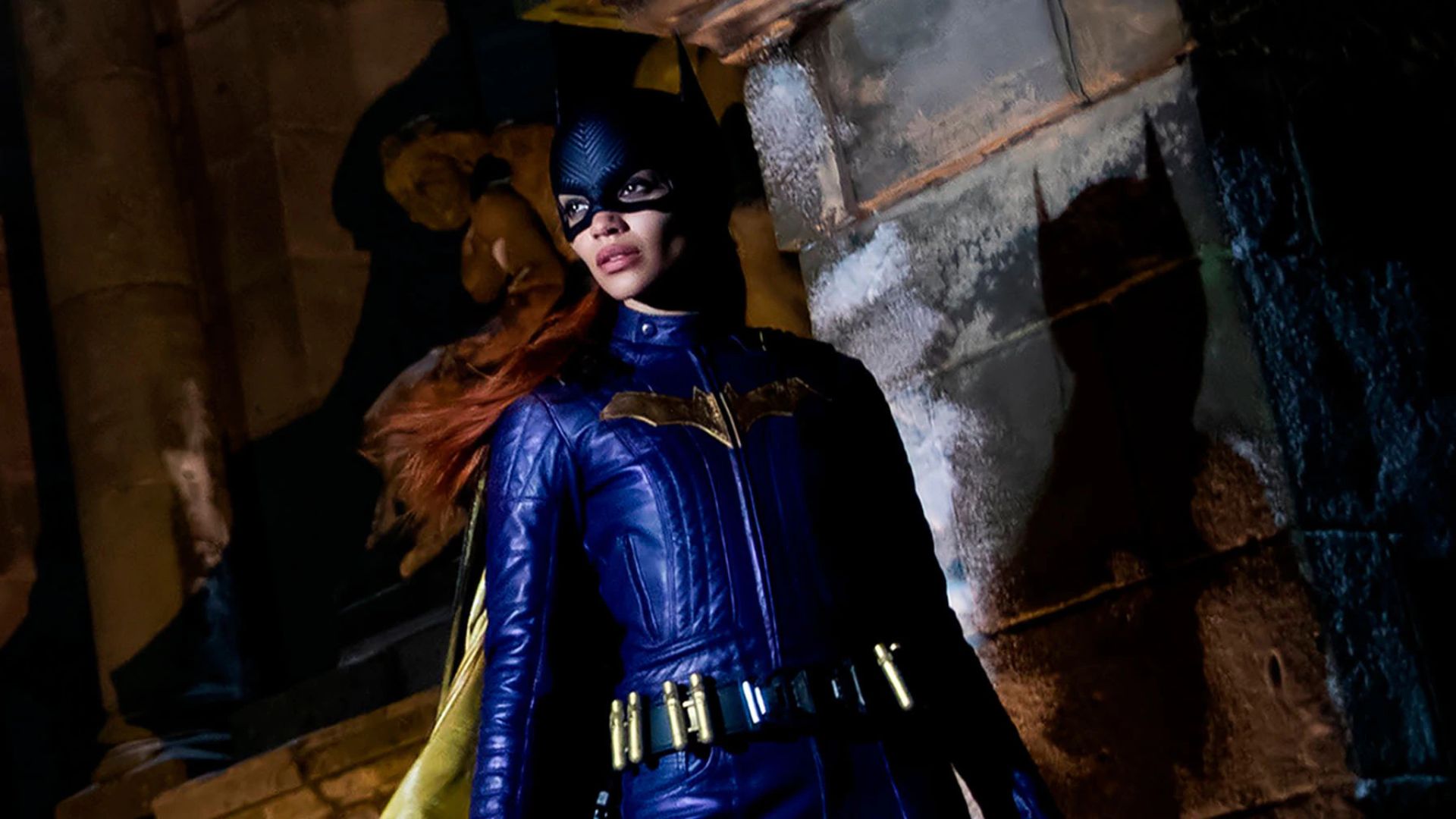 Warner justifica cancelamento de “Batgirl” como “mudança de estratégia”; leia o pronunciamento