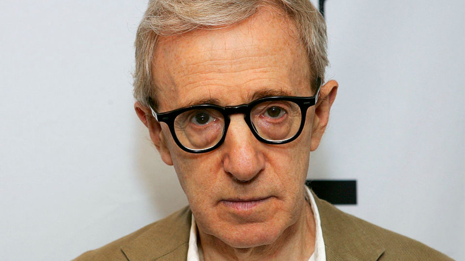 Woody Allen se pronuncia e desmente aposentadoria