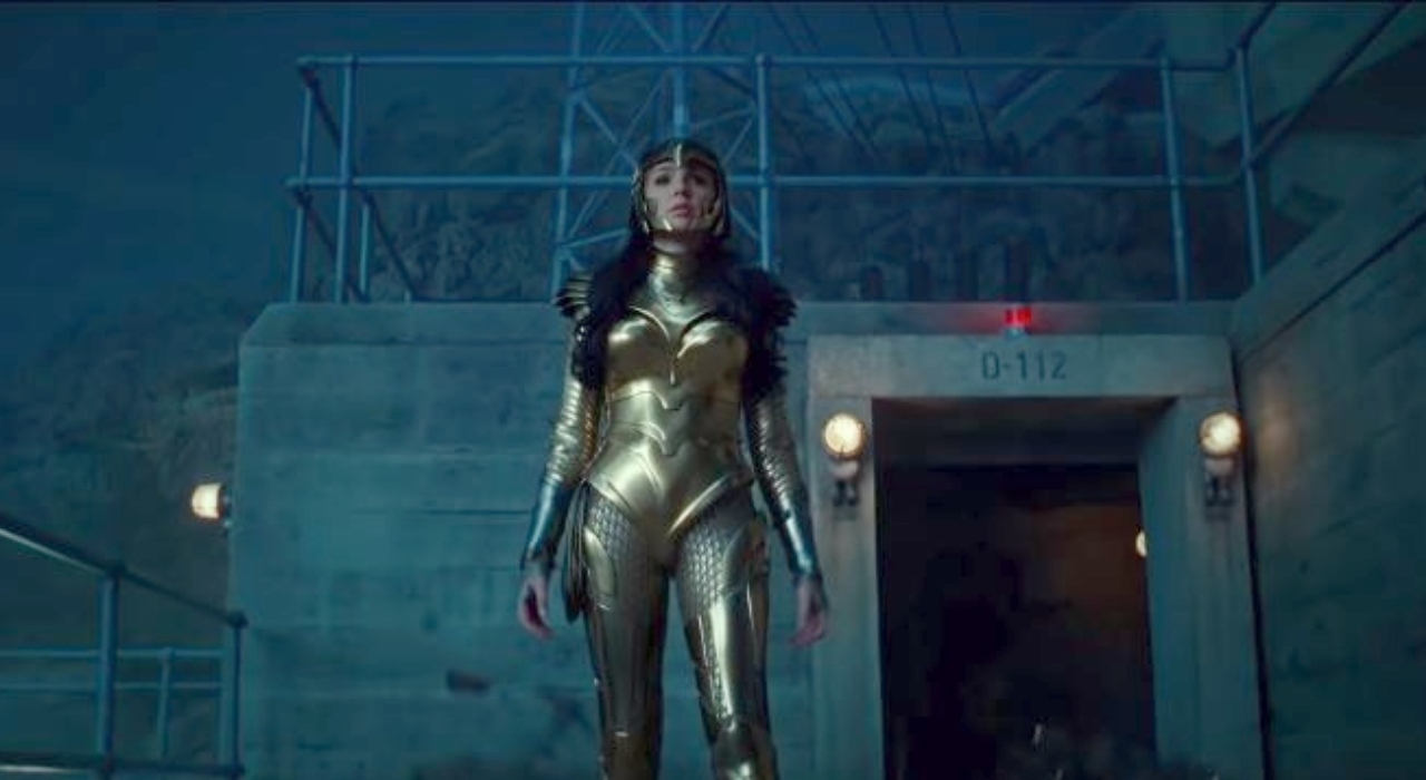 Diana aparece em traje dourado no primeiro trailer de Mulher Maravilha 1984