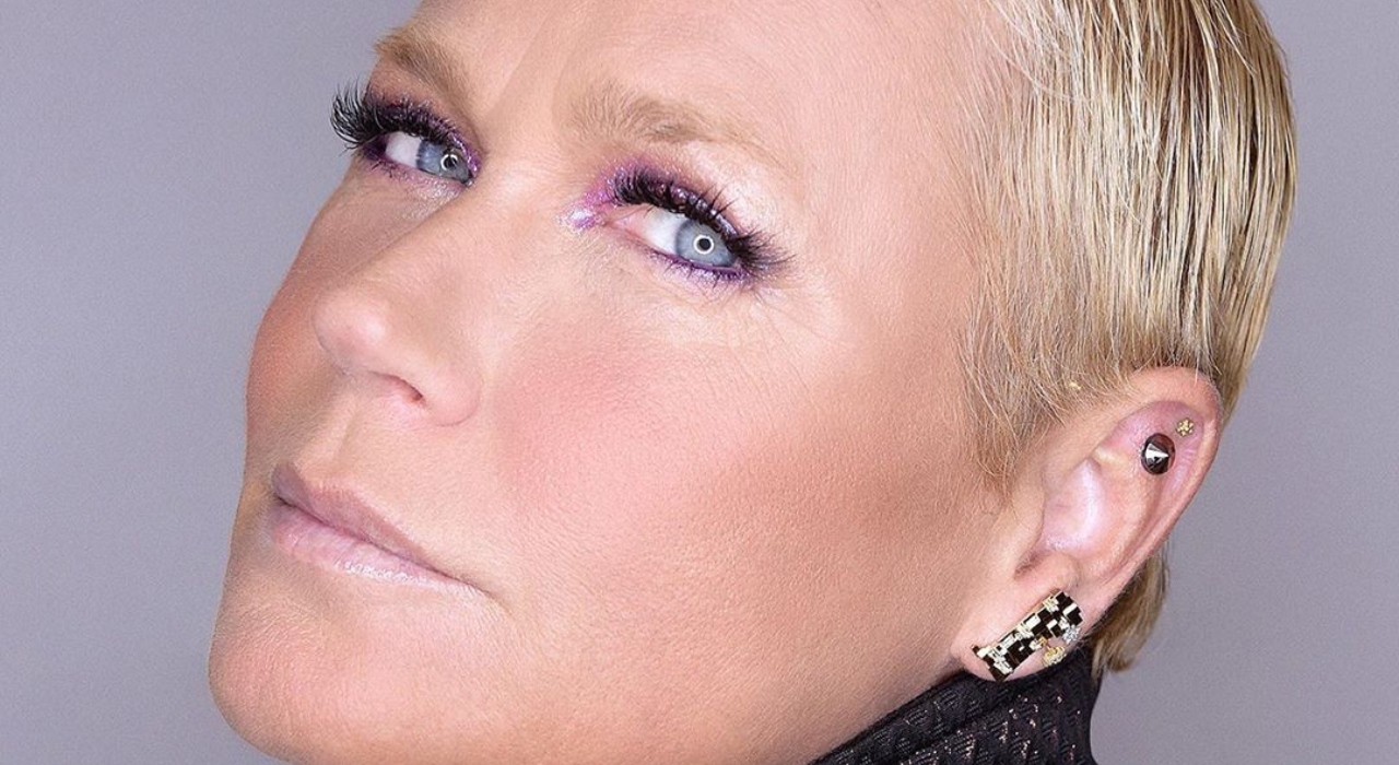 Xuxa diz que cirurgiã plástica fez mudanças em seu corpo sem autorização